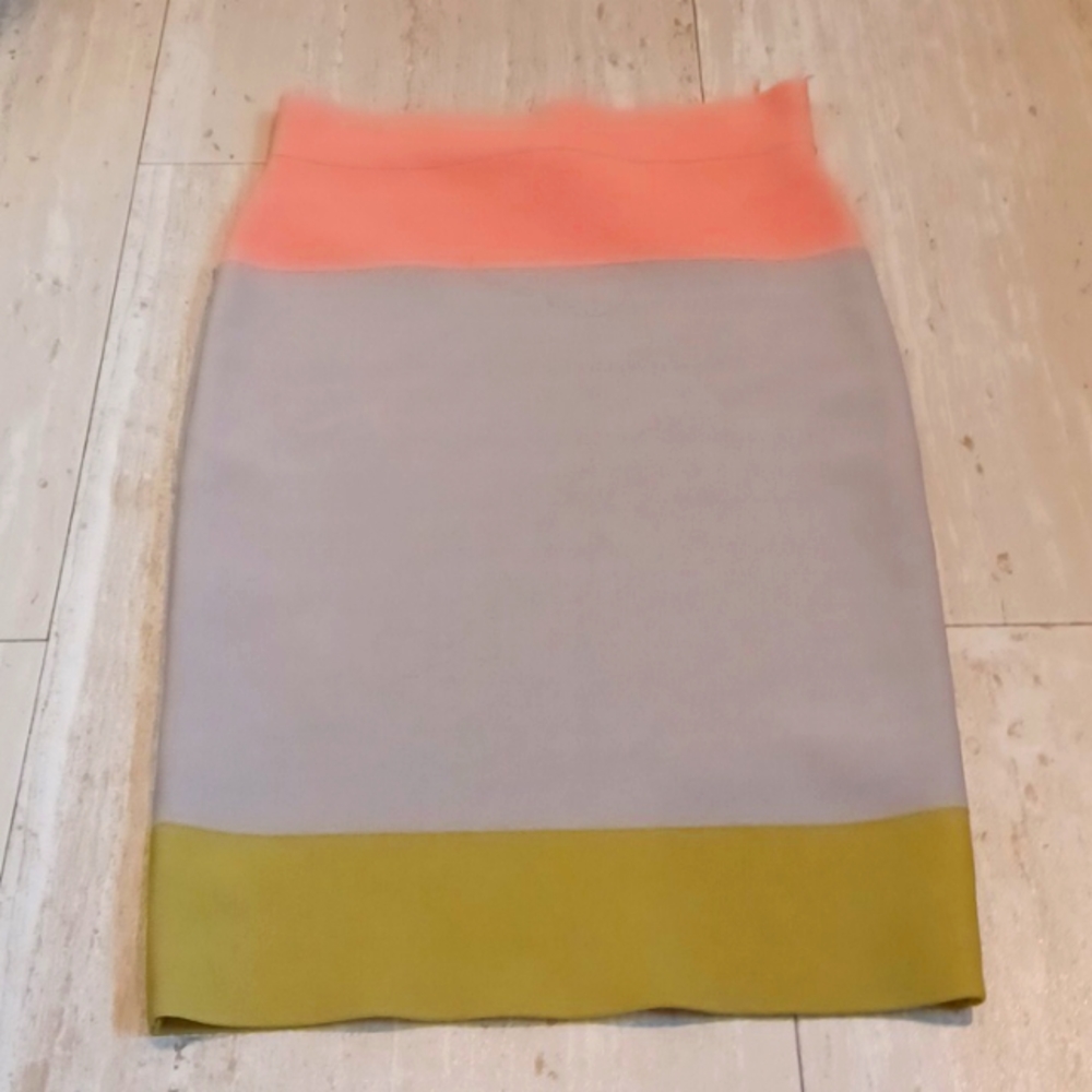BCBGMAXAZRIA Colorblock Stretch Midi Skirt